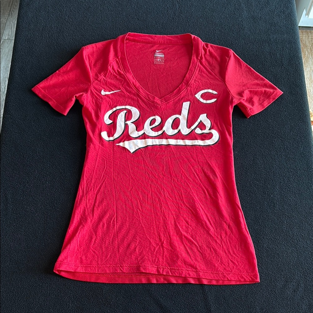 Nike Reds Short Sleeve V-Neck Tee in Red and White